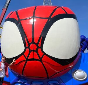 Sean Giambrone Instagram - Fun day celebrating Season 2 of #spideyandhisamazingfriends Great event today on the Santa Monica Pier. @disneychannel @disneyjunior 
@johnstamos @benjaminvalic @lilysanfelippo @jakarifraser @mayatuttle I play Ant-man in the series
