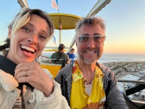Sean Gunn Instagram - The Ventura County Fair delivered the goods. I wasn’t nervous at all on the Ferris wheel!