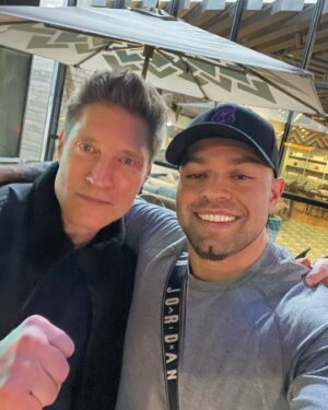 Sean Kanan Instagram - Pleasure to grab dinner last night with @sean.kanan 
What an awesome dude. NO MERCY
#seankanan #mikebarnes #cobrakai #karatekid