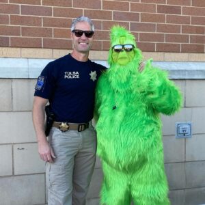Sean Larkin Instagram - Oh the Who-manity 🎁🎄 #tulsa #police #tulsapolice