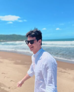 Sean Lin Instagram - I’ll give you all my smile
Just to see you smile once more

📷： @jackeykey26