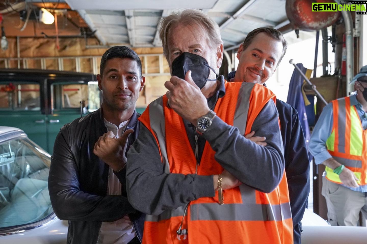 Sean Murray - 9.7K Likes - a quick shoutout to one of our great directors: the legend Michael Zinberg, a man I've had the pleasure of working with countless times on #ncis ... one of my favorite people ever. oh, and he happens to have directed our new episode this Monday 9pm on CBS ;)