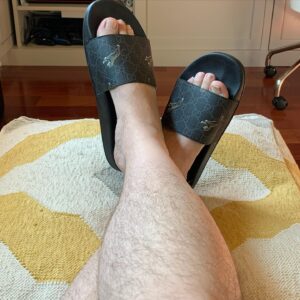Sean Murray Instagram - high temps & lazy days. my fav summer slides have come out to play...