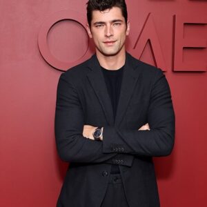 Sean O'Pry Instagram - Thank you @omega for having me

Highlight was seeing JFK’s watch in person. No sitting US president can receive gifts, so this engraving was BEFORE he was even elected. Which makes the story behind it, that much cooler. 

PRESIDENT OF THE UNITED STATES JOHN F KENNEDY
 From His Friend
GRANT