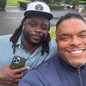 Sean Ringgold Instagram - What a great time had today at the 10th annual @vgfoundation  Celebrity Golf classic. We were rained out but it didn’t stop our mission at hand which was changing lives and making a difference to those who are less fortunate. 

#charity #makingadifference #touchinglives