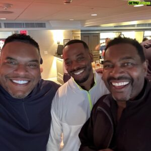 Sean Ringgold Instagram - What a great time had today at the 10th annual @vgfoundation  Celebrity Golf classic. We were rained out but it didn’t stop our mission at hand which was changing lives and making a difference to those who are less fortunate. 

#charity #makingadifference #touchinglives