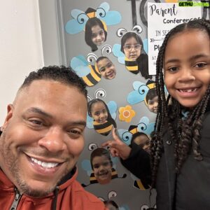 Sean Ringgold Instagram - Parent teacher conference with my  angel ❤️ I’m so proud of her report card, and her continued effort to improve. 

#prouddad #girldad #loveofmylife