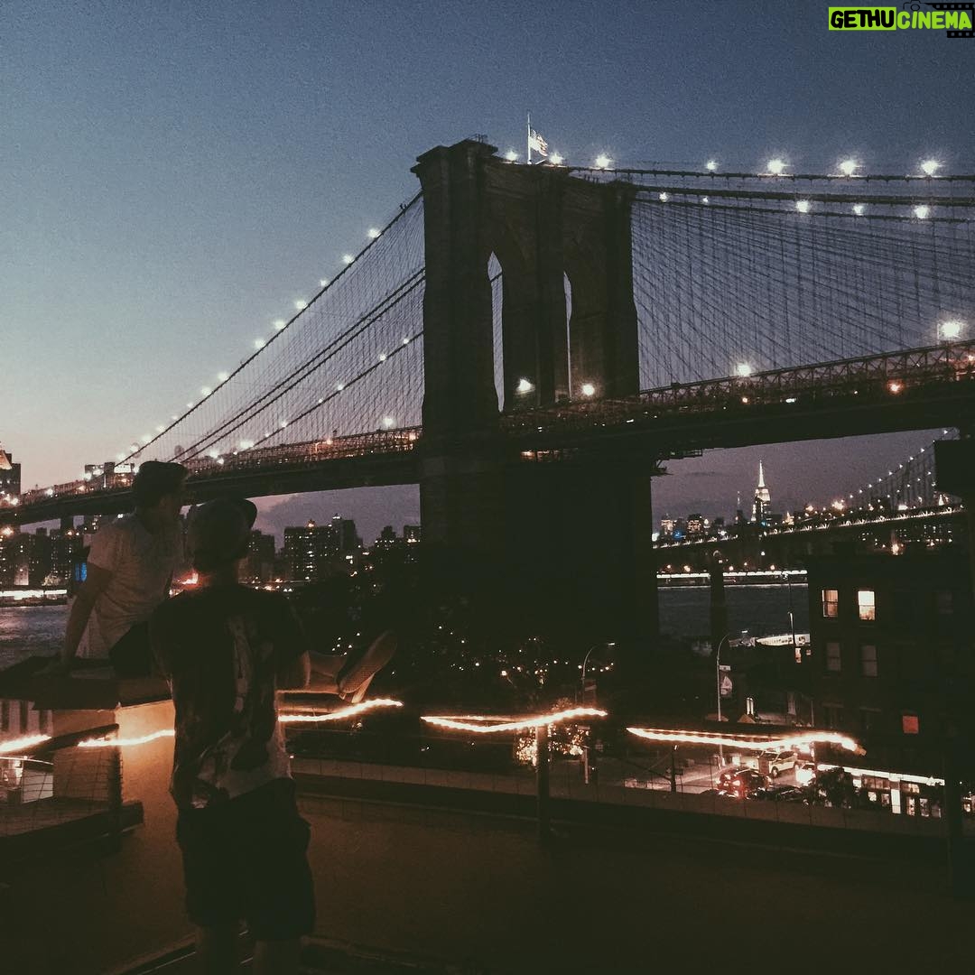 Sean Ryan Fox - 6.1K Likes - Empire State of mind🌉