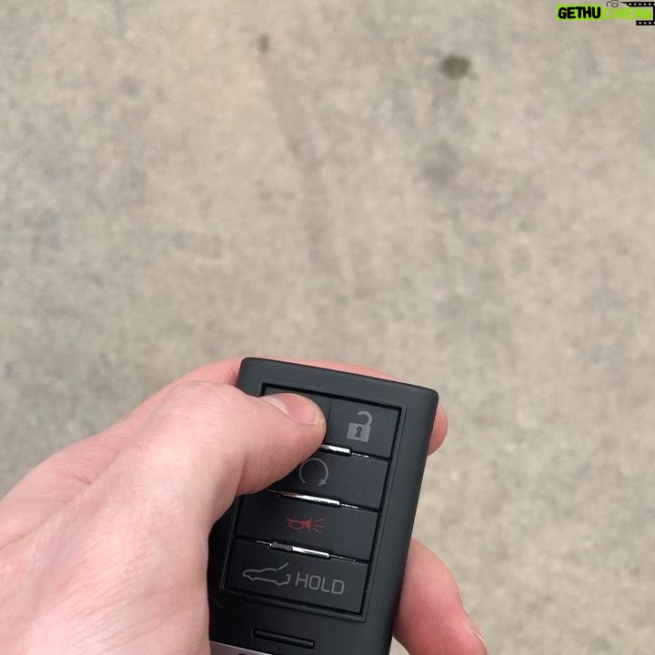 Sean Ryan Fox - 41K Likes - Rawr 🇺🇸