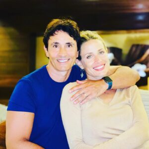 Sebastián Estevanez Instagram - Con el amor de mi vida! Que tengan un hermoso día de los enamorados! ❤️❤️
@ivanasaccani