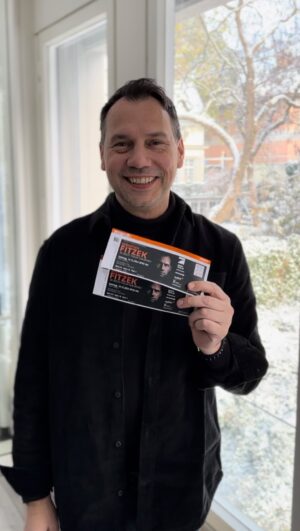 Sebastian Fitzek Instagram - Nächstes Jahr steht meine große Thriller-Tour durch Deutschland, Österreich und der Schweiz an! 
Eine wichtige Info für alle, die schon Tickets haben, welche zu Weihnachten verschenken oder möglicherweise geschenkt bekommen - scannt den QR-Code auf eurem Ticket und freut euch auf Gewinnspiele, exklusive Einblicke und mehr. 🎫✨

Auch wenn es noch ein bisschen hin ist, freue ich mich jetzt schon riesig!

Wer von euch ist dabei? 📚🎤

Link zur Tour in der Bio.

#sebastianfitzek #fitzek #ftzk #fitzektour2024 #tour