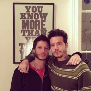 Sebastián Ortega Instagram - Anoche festejamos los 36 años de  Luis. #familyfirst #hermanosunidos #youknowmorethanyouthinkyoudo #luisortega