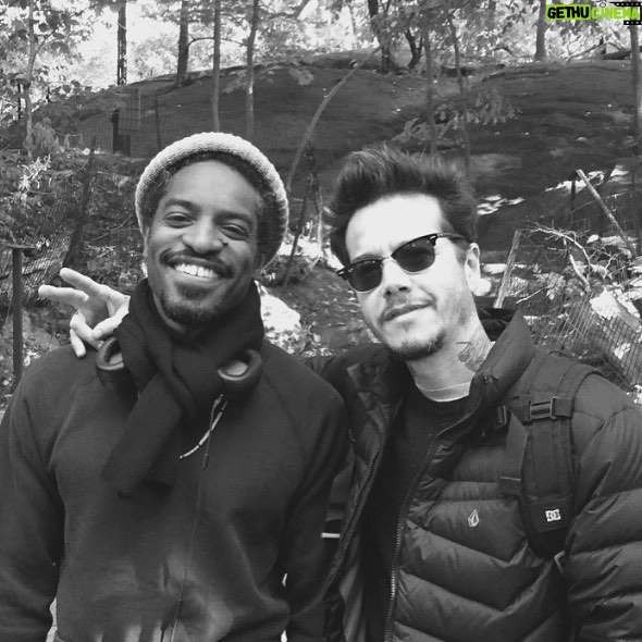 Sebastián Ortega - 2.6K Likes - Outdoors with my boy, the one and only #andre3000 @outkast