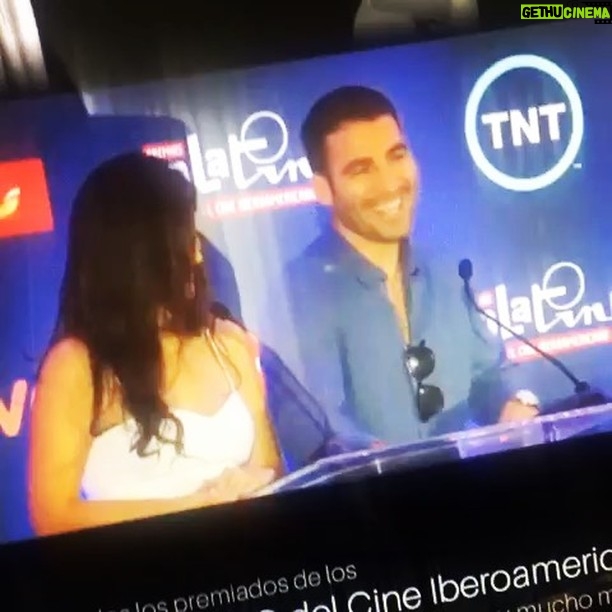 Sebastián Ortega - 4.4K Likes - "El Marginal" nominado como mejor serie Iberoamérica en los premios platino que se entregarán este año en España!! 👊🏽