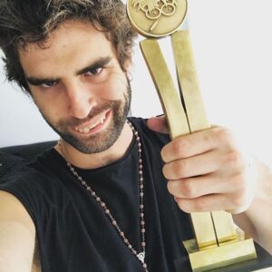Sebastián Ortega Instagram - Diosito vive.. #elmarginal2 @undertransmedia @furtadonico
