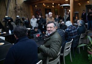 Sebastián Sichel Instagram - Gracias por el cariñoso respaldo de @amarillosxchile.cl a nuestro proyecto en #Ñuñoa

Esto no sólo se trata de una candidatura; es la unidad en la diversidad con un objetivo: recuperar la gestión de los gobiernos locales y poner en el centro las urgencias de las personas.