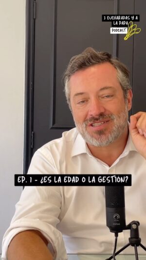 Sebastián Sichel Instagram - Les dejo un pedacito del primer capítulo del podcast “3 cucharadas y a la papa”.

¿Es realmente la edad o solo es una mala gestión? Repasamos personajes históricos que siendo jóvenes lo hicieron bien.

Link en el perfil, disponible en Spotify y en YouTube!