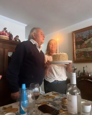 Sebastián Ugarte Instagram - Mi querido hermano Justo cumplió una primavera más, junto a Norita su compañía amorosa de tantos años. Cumpleañossss Feliiizzzzn hermanito, que sean muchos más! 🎶👍