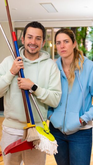 Sebastián Vega Instagram - 🤯 BENDITAS HORMONAS 🤣

El gran momento donde nadie entiende ‼️
Será verdad o exageramos ⁉️🤣🤣
Conocen a alguien así ⁉️🤔

@Sebastian_Vega1 & @Valen8aPardoux 

#Viral #Mujeres #Hombres #Parejas