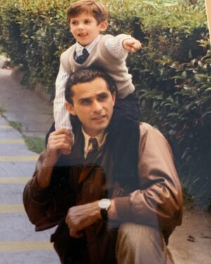 Sebastián Zurita Instagram - Feliz día pa! @zuritahm nada mejor que compartir lo bueno y lo malo contigo. Te amo. Déjenle un mensajin a mi papá si como a mi también les a marcado algún momento de su vida.