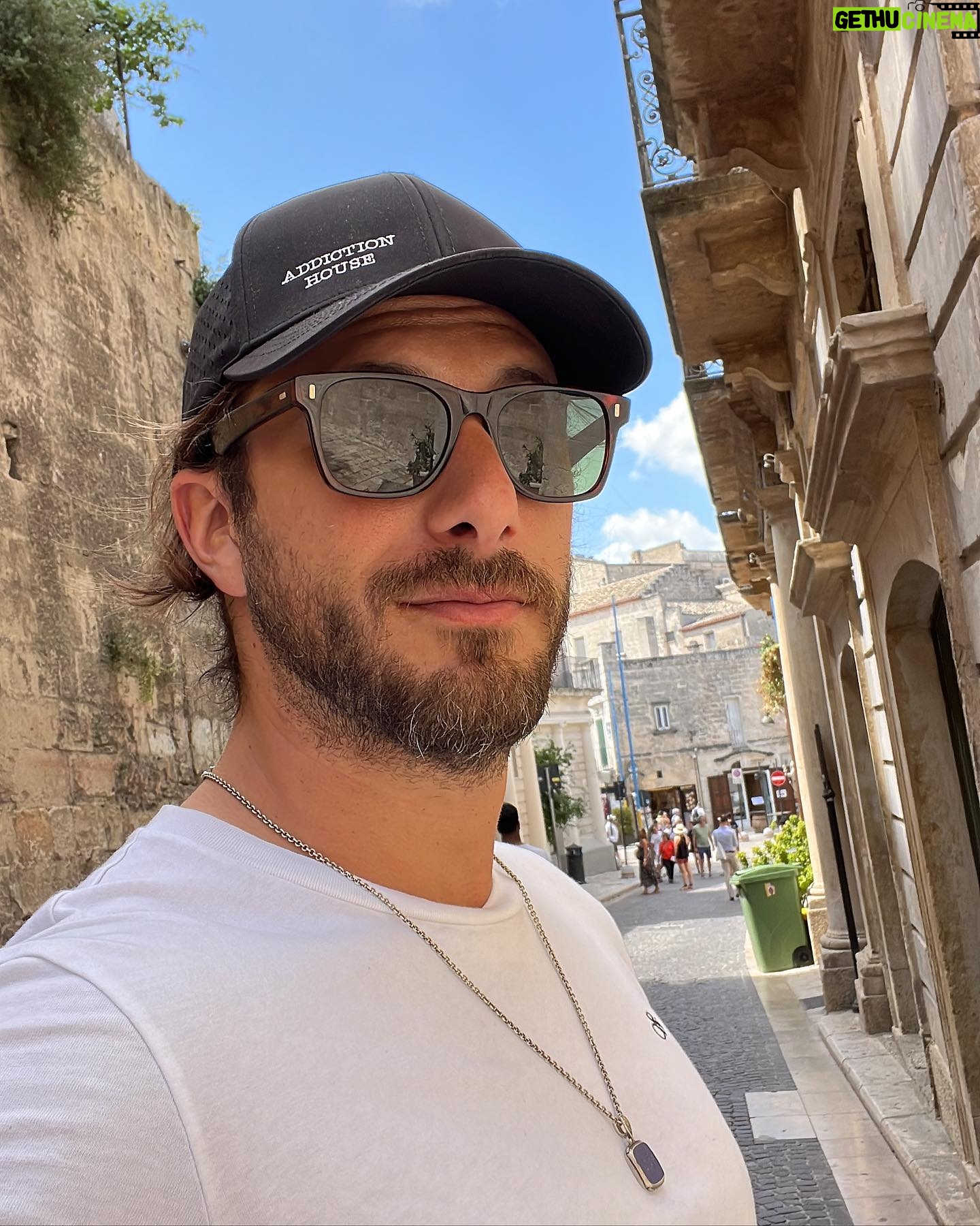 Sebastián Zurita - 8.3K Likes - Un poco de Italia.