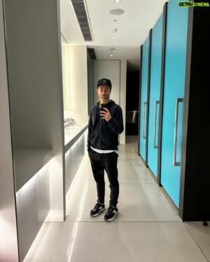 Sébastien Lefebvre Instagram - Post Australia tour picture dump!
I had fun everyday, thanks for hanging out.
#wombats #aquarium #coffee