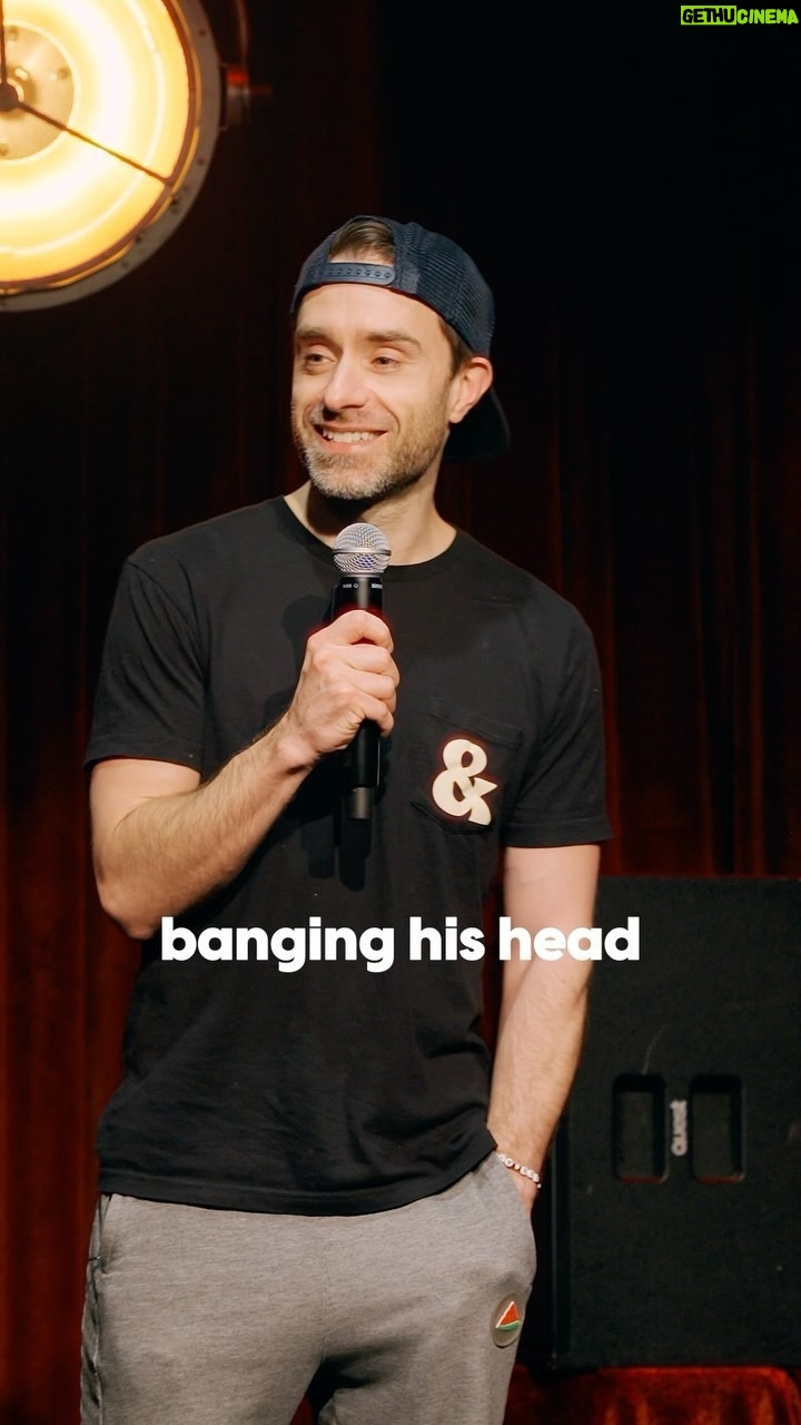 Sébastien Lefebvre - 6.3K Likes - He might be bombing but we still think he’s the bomb… as long as he sticks to guitar! 🤣😬🎸🤦♂️
🎥 @lucasallegretto
#comedy #standup #musician #funny #comedian