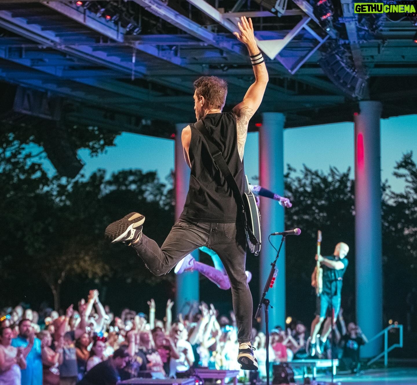 Sébastien Lefebvre - 1.6K Likes - Put your hand up if you are already looking forward to tomorrow morning’s coffee cup.
📸 @tony_catalano
#tonyorlando #coffee #disneyworld