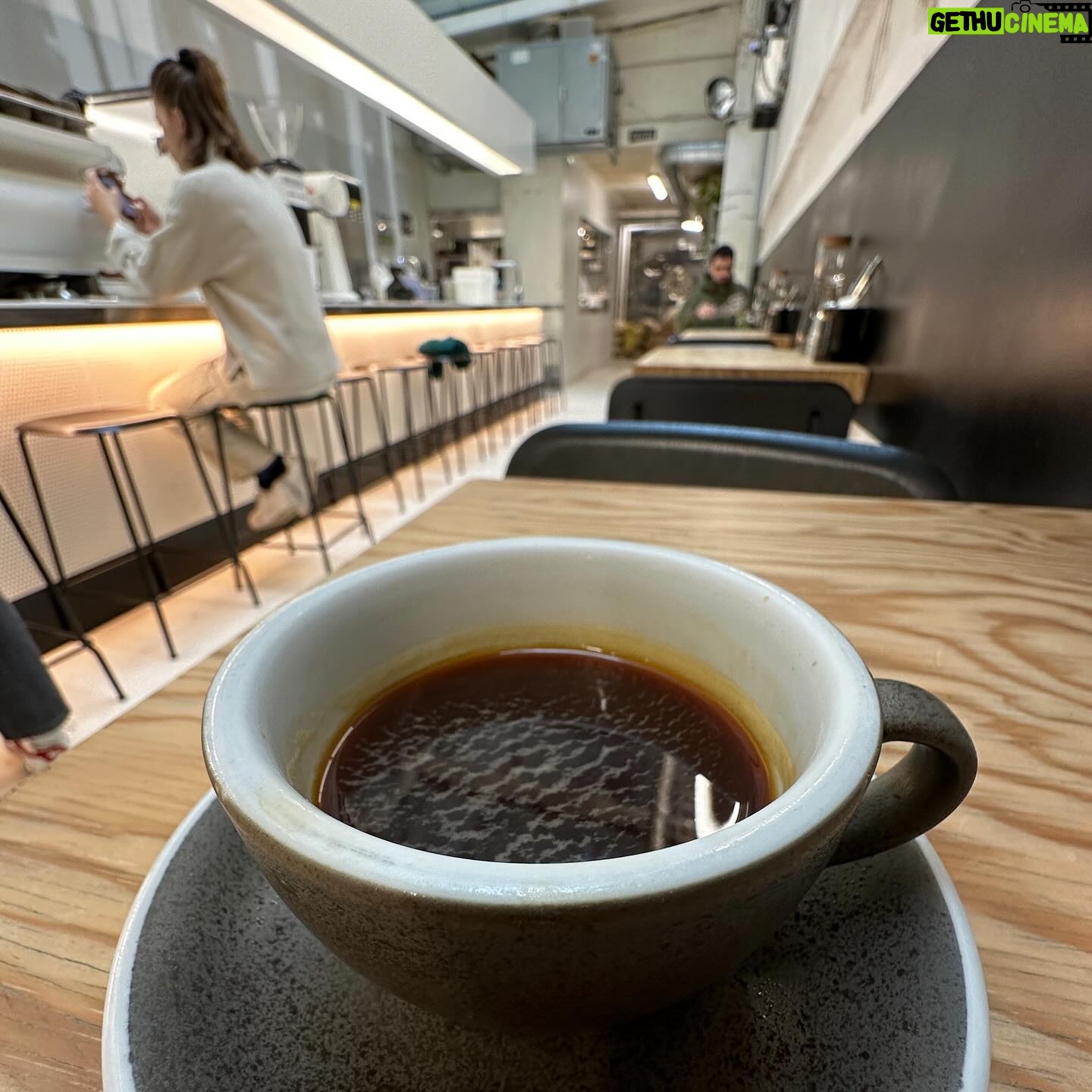 Sébastien Lefebvre - 1.9K Likes - Week one dump
#europetour #coffeeshop #streetphoto