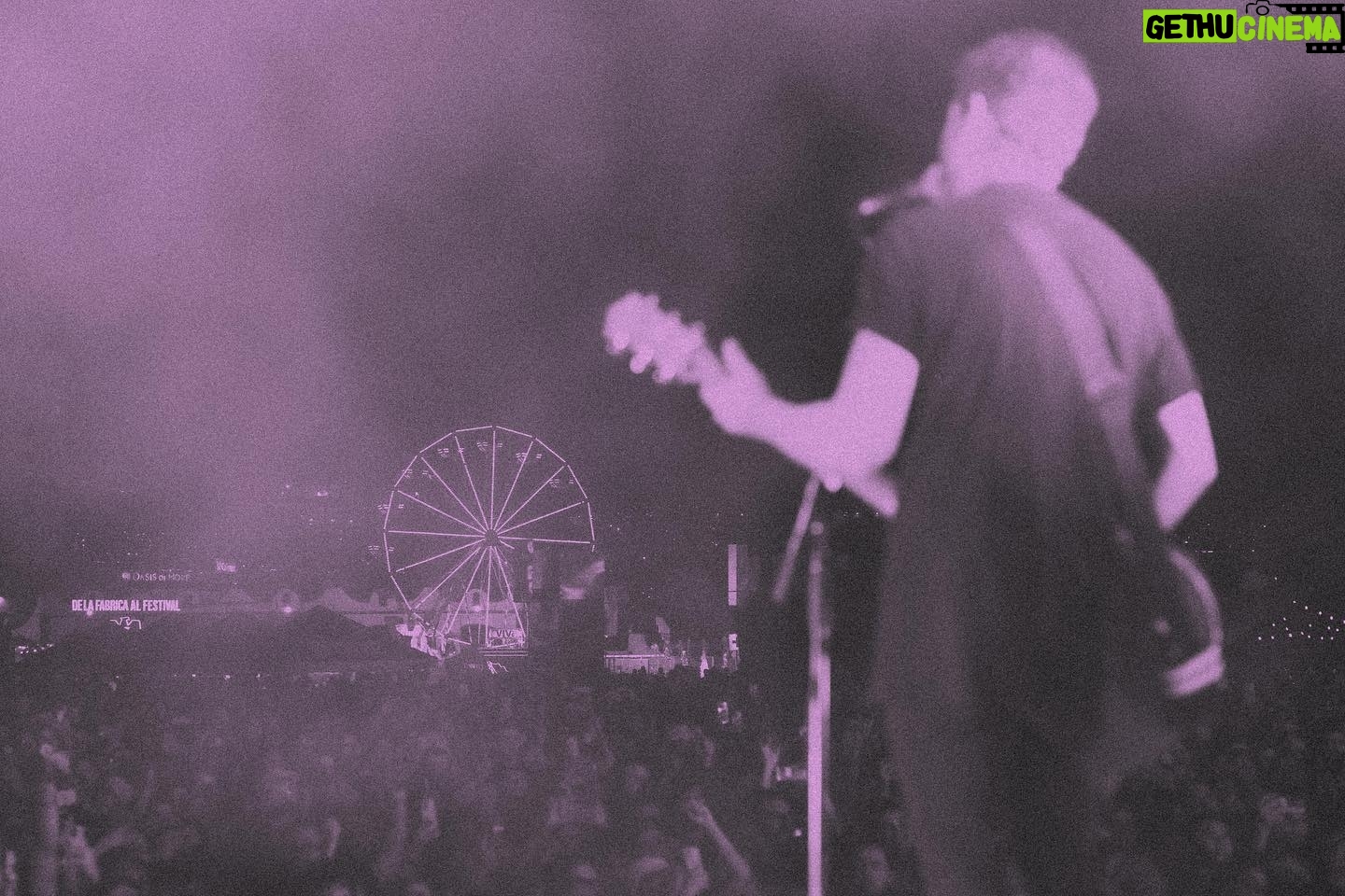 Sébastien Lefebvre - 2.2K Likes - Artsy me by @annaleemedia
#concertphotos #mexico #simpleplan #liveshows