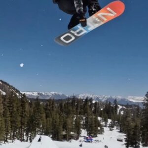 Sébastien Toutant Instagram - ❤️‍🔥California LOVE❤️‍🔥 
@mammothmountain @redbullsnow 
#sunsout #snowboarding #cali 📱: @max_trudel
