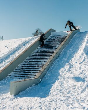 Sébastien Toutant Instagram - ‼️Kill the Spot is out‼️ #linkinbio #redledge #kts #street #snowboarding 
📷: @jay_gallant_
