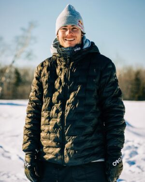 Sébastien Toutant Instagram - ‼️Kill the Spot is out‼️ #linkinbio #redledge #kts #street #snowboarding 
📷: @jay_gallant_