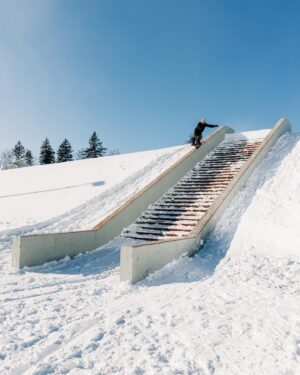 Sébastien Toutant Instagram - ‼️Kill the Spot is out‼️ #linkinbio #redledge #kts #street #snowboarding 
📷: @jay_gallant_