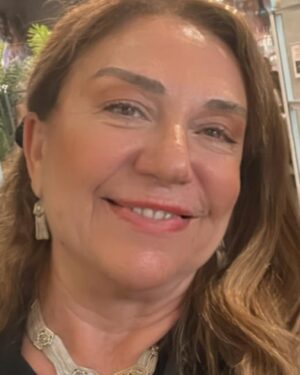 Şebnem Dilligil Instagram - şurayada  bırakıyım bir foti dedim😀 Tünaydın iyi  bereketli günler  herkese….💞