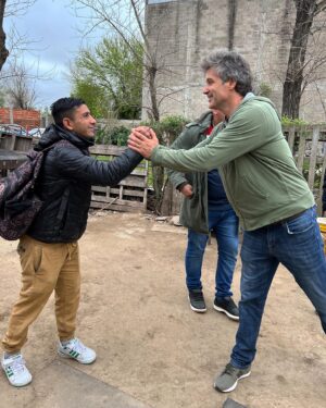 Segundo Cernadas Instagram - En Las Tunas como en tantos otros lugares de Tigre hay gente con coraje para salir adelante con esfuerzo. No quieren que nadie les regale nada. Quieren oportunidades y que trabajemos juntos. 
Vamos a terminar con los punteros que usan los planes sociales. Vamos a poner orden en Tigre y la Argentina para mejorar la vida de todos.

@eduardoregondi 
@juntostigre 
@juntasportigre 
@juvjxctigre