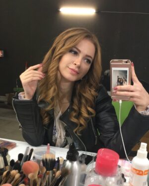 Seher İzgi Instagram - Kıymeti bilinmeyen #tb ‘ler 💫
*
*
*
*
*
#hekimoğlu#hekimoğludizi#leyla#hekimoğluleyla#seherizgi#timuçinesen#ateşhekimoğlu#damlacolbay#aytaçşaşmaz#kaanyıldırım#okanyalabık