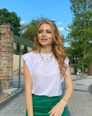 Seher İzgi Instagram - 🌼💚
*
*
*
*
#seherizgi#new#tb#tbt#pink#pinkprincess#galataport#galataportistanbul#saltgalata#galata#istanbul#kardeşlerim#bsl#bershka#zarawoman#stradivarius#pullandbear#likes#cute#like4like#cute#moda#influencer#influencerstyle#influencers#instalike#maslakkasrı#saltgalata#galata#galatakulesi#taksi̇m#cihangir#galataport#beykozkundura