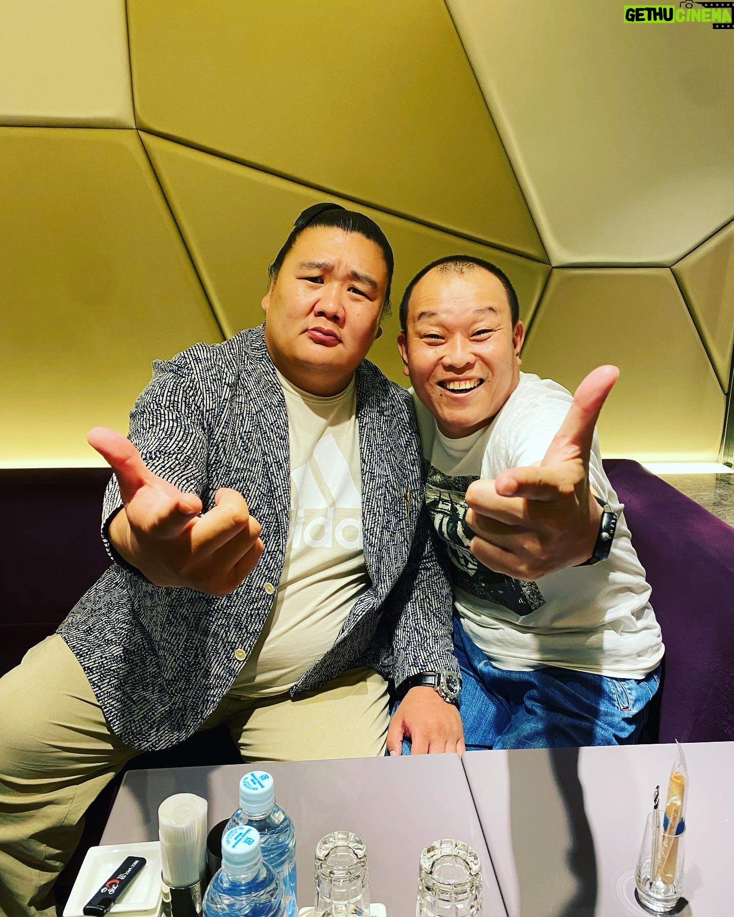 Seiji Chihara - 1.9K Likes - ćµć³ćÆćć„ć¢ćŖć§ę®å½±ććććÆć©ćć§ćµć³ćÆćć„ć¢ćŖć«åŗę¼ććć¦ćŖććć©ććēøę²ććććć¦ćććäøē·ć«åēę®ć£ćć
#ååććć
#ćµć³ćÆćć„ć¢ćŖ
#é”ę”