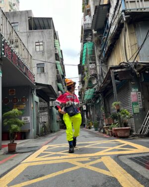 Seishirou Katou Instagram - 🇹🇼part.1
〜台北の裏小道〜
 
ヒートテック見えてるのはご愛嬌ということで
お願いします🙏🏽🙏🏽🙏🏽笑
 
あと最後の一枚は大きな通りです笑
 
 
#台湾 #🇹🇼 #taiwan #台北 #taipei #西門 #ximen 
#この台湾投稿多分part4まである
#みんな飽きずに見てね＾＾
#せいせいの休日 #加藤清史郎