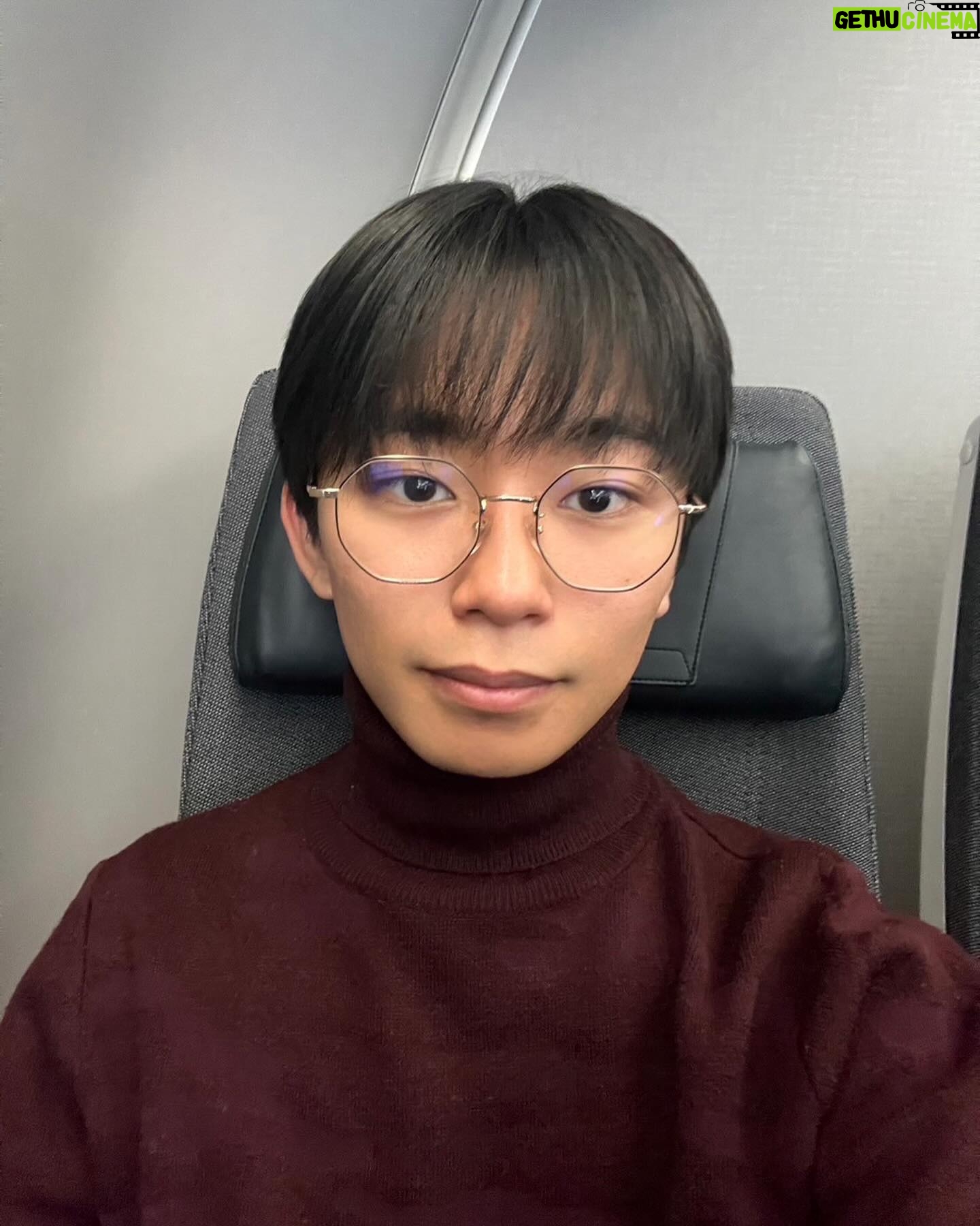 Seishirou Katou - 10.3K Likes - 前髪軽いの、どうですか。
#眼鏡拭くついでに眼鏡なしも撮った
#同時になんかヘッドフォンも増えてるけど
#ほんとだいぶイメージ変わりますよね僕って
#眼鏡の有無で
#シースルー前髪 #すみませんノーセットです
#これはもうだいぶ前の写真でもうこれするには前髪長過ぎます
#眼鏡男子 #加藤清史郎