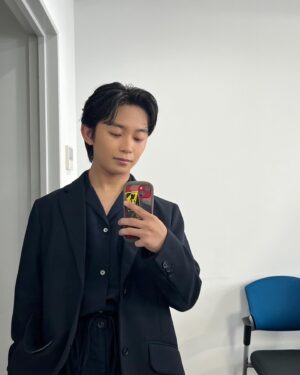 Seishirou Katou Instagram - 『QLAP！』4月号  本日発売‼︎
 
噂によるとなんとなんと、
ものすっごい盛り盛りだくさんみたいなんですよ！＾＾
 
「なんかぁ、8ページもあるらしくてぇ…(小声)」
 
これ、買わなくちゃなんじゃないですかー？？笑笑
　
もし宜しければ、お手に取ってみて下さい。
　
 
#qlap #4月号
#舞台未来少年コナン
#未来少年コナン 
#コナン #加藤清史郎