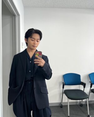 Seishirou Katou Instagram - 『QLAP！』4月号  本日発売‼︎
 
噂によるとなんとなんと、
ものすっごい盛り盛りだくさんみたいなんですよ！＾＾
 
「なんかぁ、8ページもあるらしくてぇ…(小声)」
 
これ、買わなくちゃなんじゃないですかー？？笑笑
　
もし宜しければ、お手に取ってみて下さい。
　
 
#qlap #4月号
#舞台未来少年コナン
#未来少年コナン 
#コナン #加藤清史郎