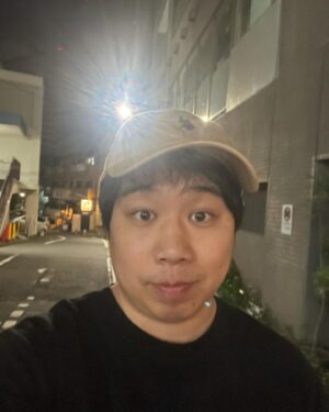 Seiya Instagram - この時間に仕事終わって帰ってきたら家のカギがない
朝の3時に家は入られへん
ルフィ今日誕生日だったよね
おめでとう
あと助けて