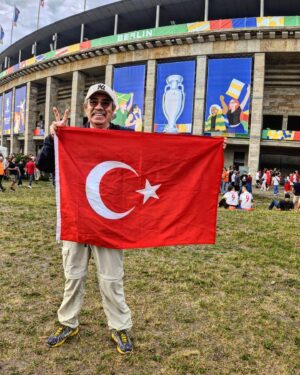 Selçuk Yöntem Instagram - Harika bir atmosfer yarı final için hazırız🇹🇷🇹🇷🇹🇷🇹🇷🇹🇷🇹🇷
