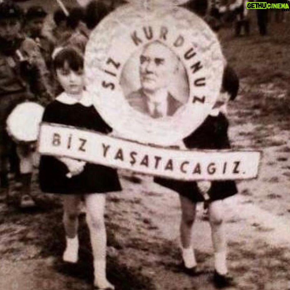 Selçuk Yöntem - 6.7K Likes - 23 Nisan Ulusal Egemenlik ve Çocuk bayramı kutlu olsun.