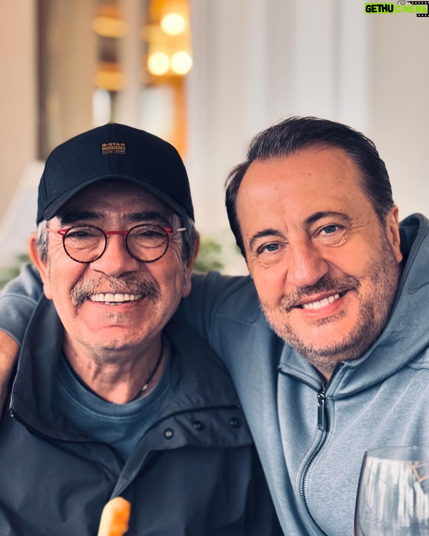 Selçuk Yöntem - 11.2K Likes - Bayrama hazırız 💙🍬
#ercansaatçi