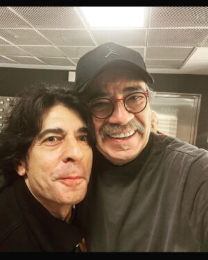 Selçuk Yöntem Instagram - Okan Bayülgen kardeşim 77 kere Amadeus ‘u oynadığı Amadeus oyununu gelip seyretti bizleri çok mutlu etti.