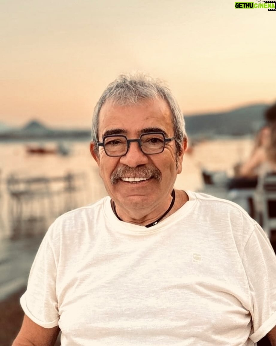 Selçuk Yöntem - 12.4K Likes - @burcinoptik kardeşim teşekkür ederim …Photo by @oktaykaynarca
Reklam
