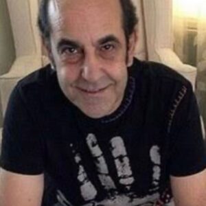 Selçuk Yöntem Instagram - Senin gibi değerli bir insanın gitmesiyle her şey çok tatsız oldu.Yokluğun doldurulamaz Özkan.Çok üzücü çok.Işıklarda uyu.Allah rahmet eylesin.Aysun sabırlar dilerim.